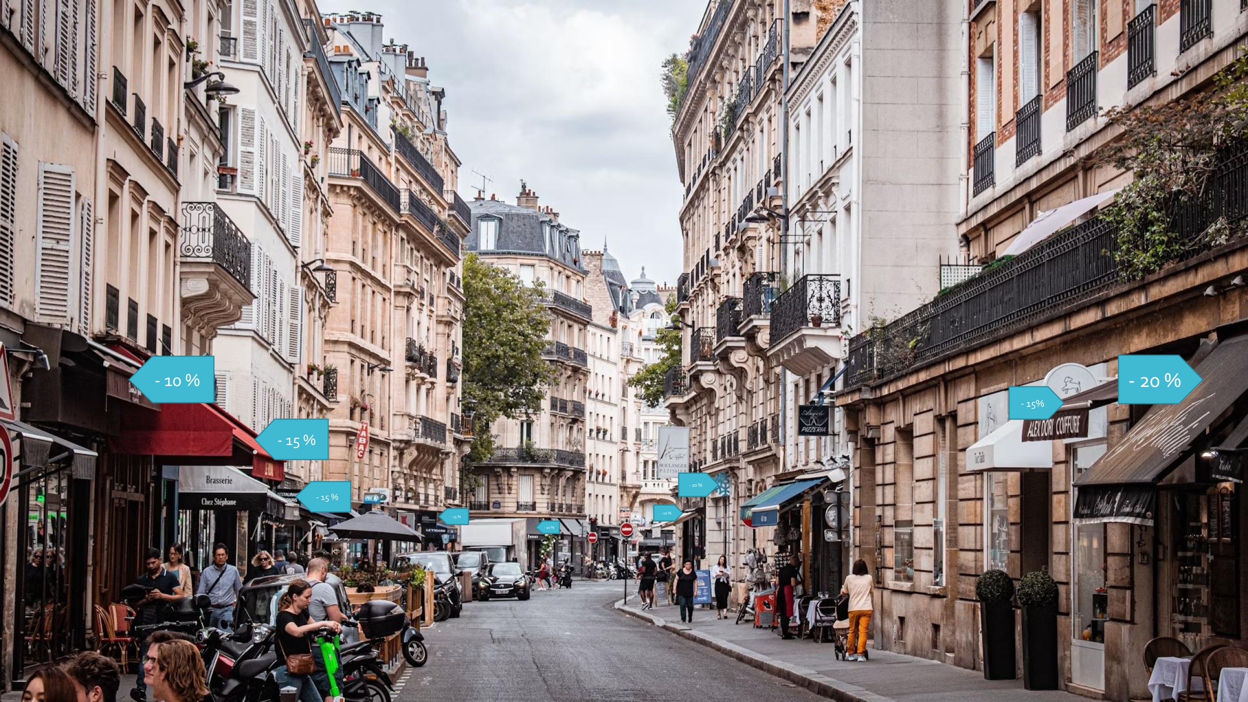 Rue commerçante avec réductions